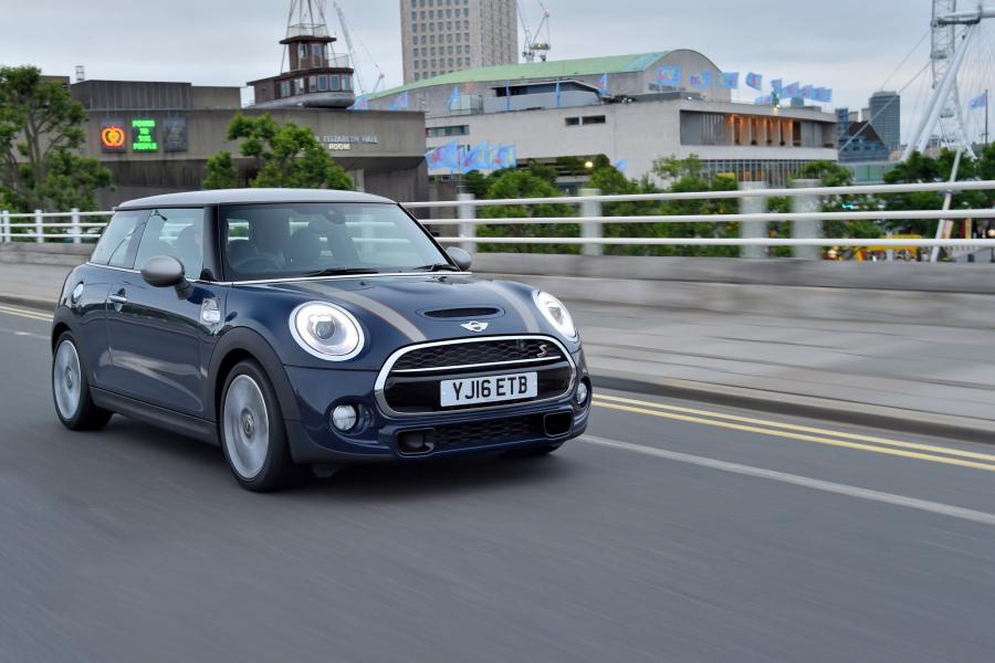  Mini Cooper S Seven 2016 года  (UK) (фото 13 из 30)